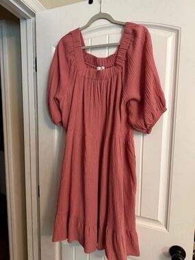 Wonderly Gauze Elastic Waist Dress in Dusty Rose